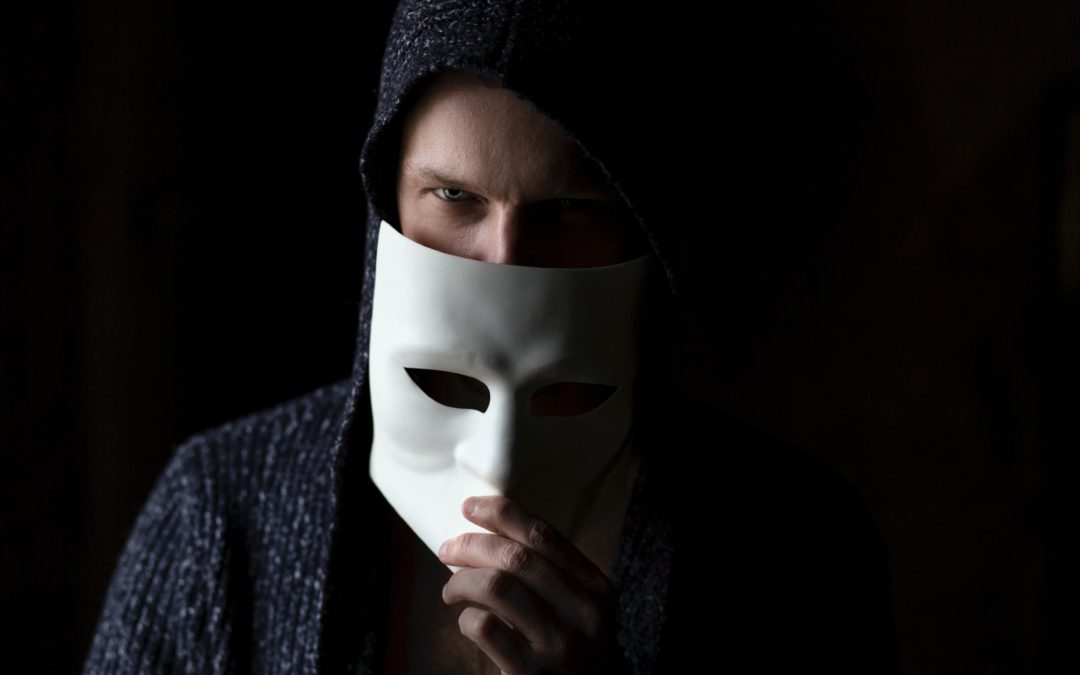 Über Soziopathen, Psychopathen und Narzissten: „Die Welt wird nicht bedroht von den Menschen, die böse sind, sondern von denen, die das Böse zulassen.“ (Albert Einstein)