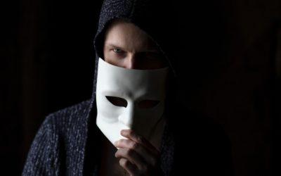 Über Soziopathen, Psychopathen und Narzissten: „Die Welt wird nicht bedroht von den Menschen, die böse sind, sondern von denen, die das Böse zulassen.“ (Albert Einstein)